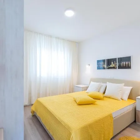 Maria Apartamento Vir