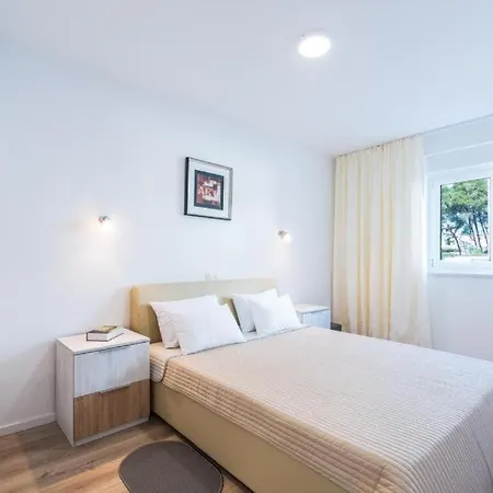 Maria Apartamento Vir